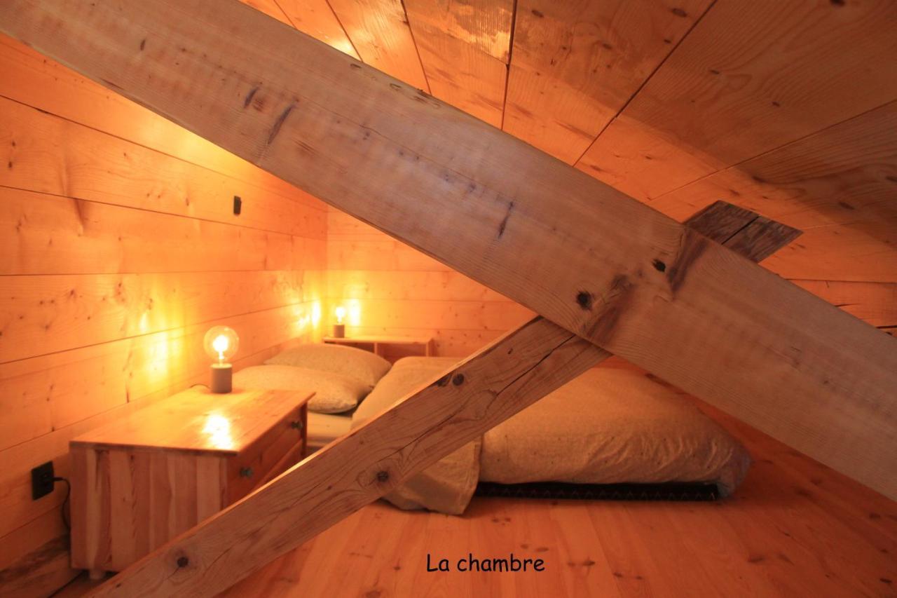 Belladone Guest House Theys Les 7 Laux Bagian luar foto